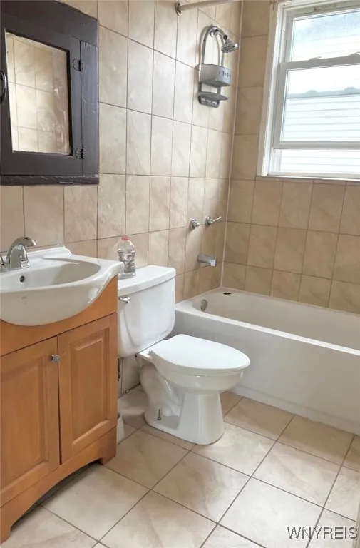 214 Ludington Street, Buffalo, New York 14206, Buffalo, New York 14206, 9 Bedrooms Bedrooms, ,3 BathroomsBathrooms,Residential,For Sale,214 Ludington Street, Buffalo, New York 14206,B1618733