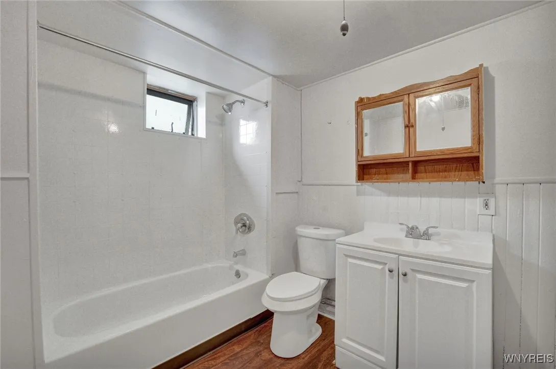 214 Ludington Street, Buffalo, New York 14206, Buffalo, New York 14206, 9 Bedrooms Bedrooms, ,3 BathroomsBathrooms,Residential,For Sale,214 Ludington Street, Buffalo, New York 14206,B1618733