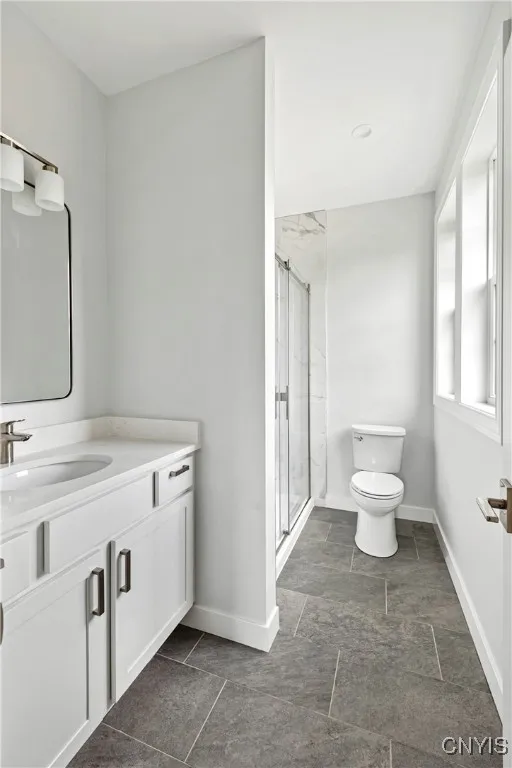 en-suite bath connecting to bedroom 2
