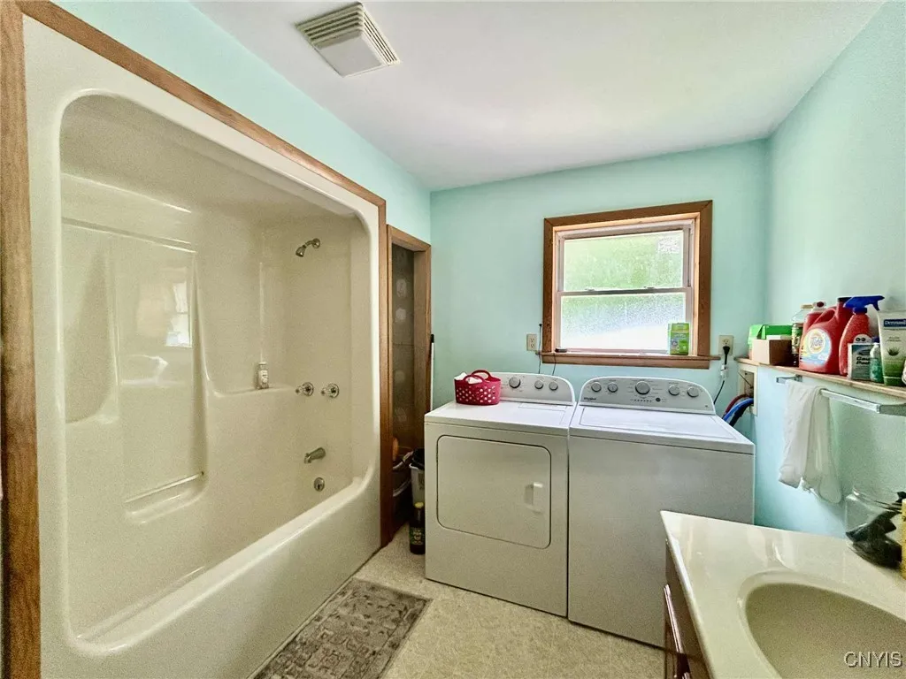 47382 State Highway 37, Alexandria, New York 13646, Alexandria, New York 13646, 2 Bedrooms Bedrooms, 4 Rooms Rooms,2 BathroomsBathrooms,Residential,For Sale,47382 State Highway 37, Alexandria, New York 13646,S1618766