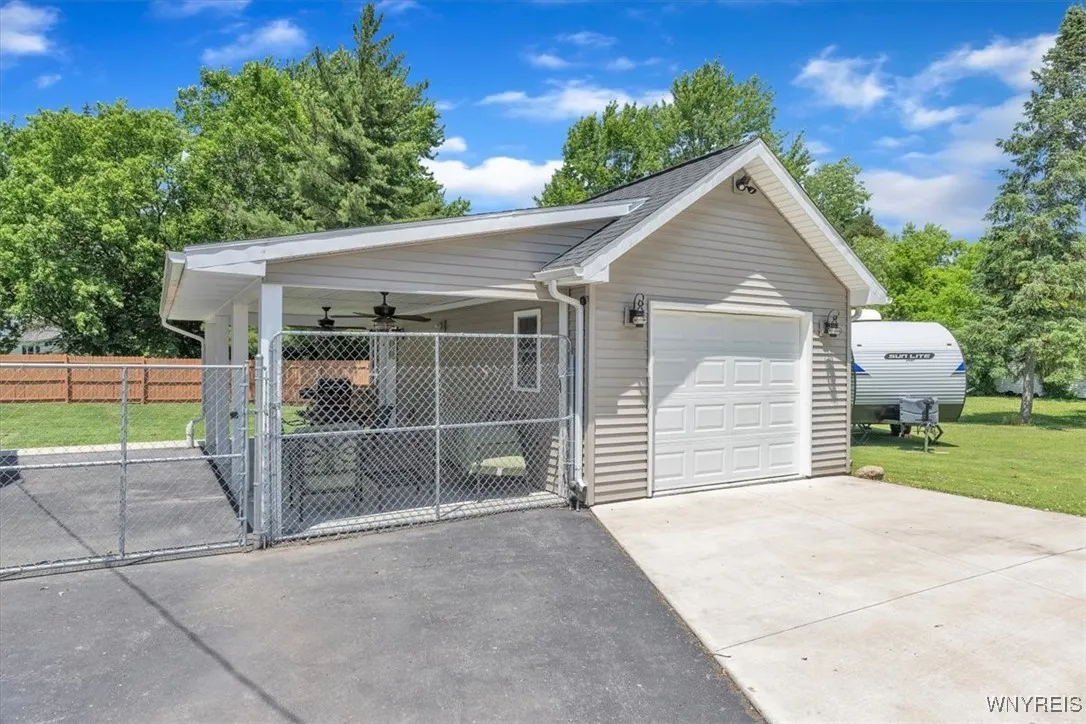 3220 Millersport Highway, Amherst, New York 14068, Amherst, New York 14068, 3 Bedrooms Bedrooms, 5 Rooms Rooms,1 BathroomBathrooms,Residential,Closed,3220 Millersport Highway, Amherst, New York 14068,0,B1612788