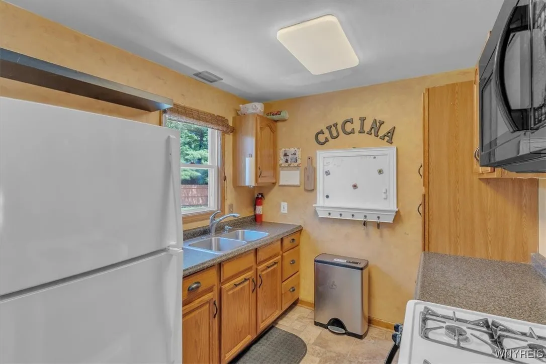 3220 Millersport Highway, Amherst, New York 14068, Amherst, New York 14068, 3 Bedrooms Bedrooms, 5 Rooms Rooms,1 BathroomBathrooms,Residential,Closed,3220 Millersport Highway, Amherst, New York 14068,0,B1612788