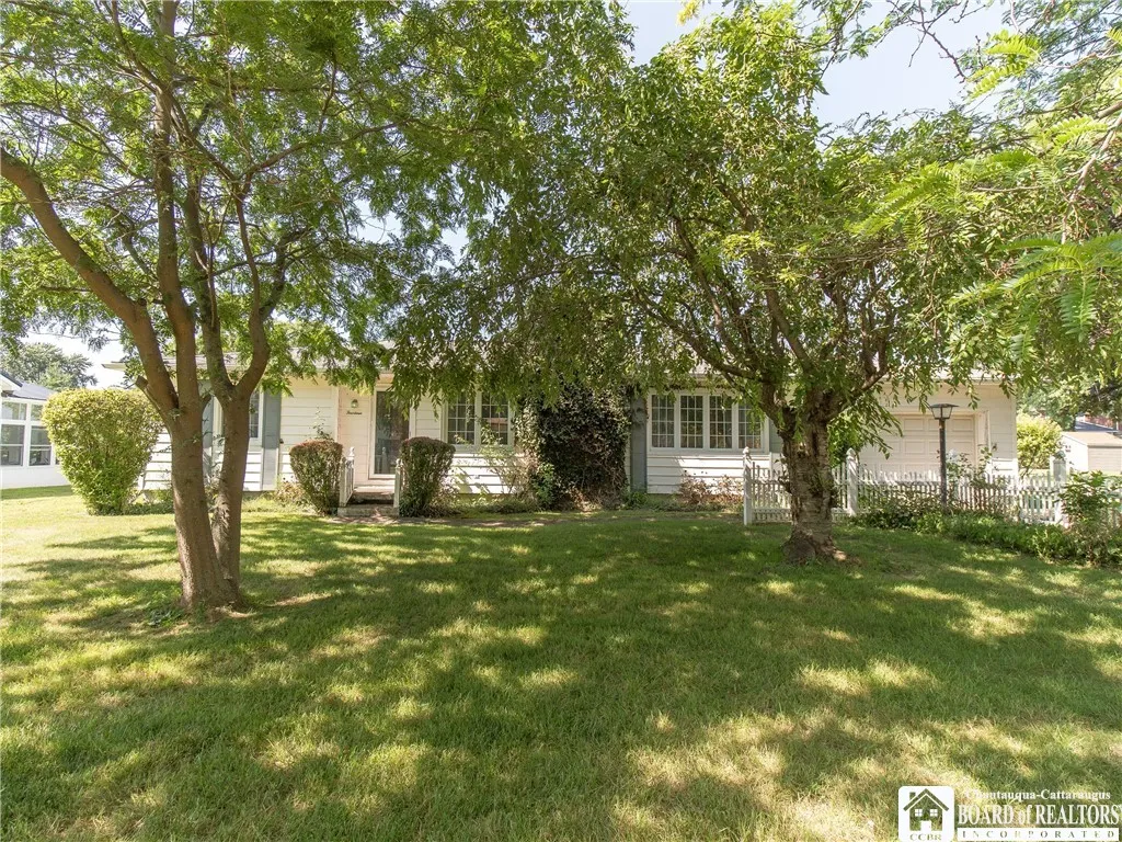 14 Wilson Avenue, Dunkirk, New York 14048, Dunkirk, New York 14048, 3 Bedrooms Bedrooms, 6 Rooms Rooms,1 BathroomBathrooms,Residential,For Sale,14 Wilson Avenue, Dunkirk, New York 14048,R1617524