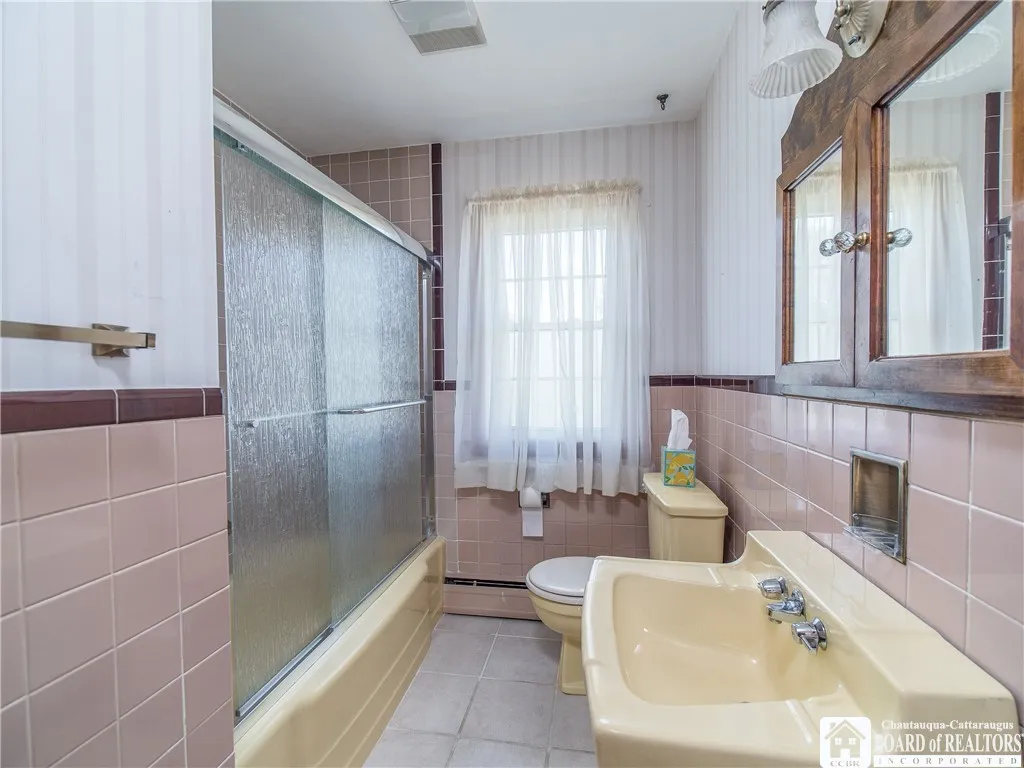 14 Wilson Avenue, Dunkirk, New York 14048, Dunkirk, New York 14048, 3 Bedrooms Bedrooms, 6 Rooms Rooms,1 BathroomBathrooms,Residential,For Sale,14 Wilson Avenue, Dunkirk, New York 14048,R1617524