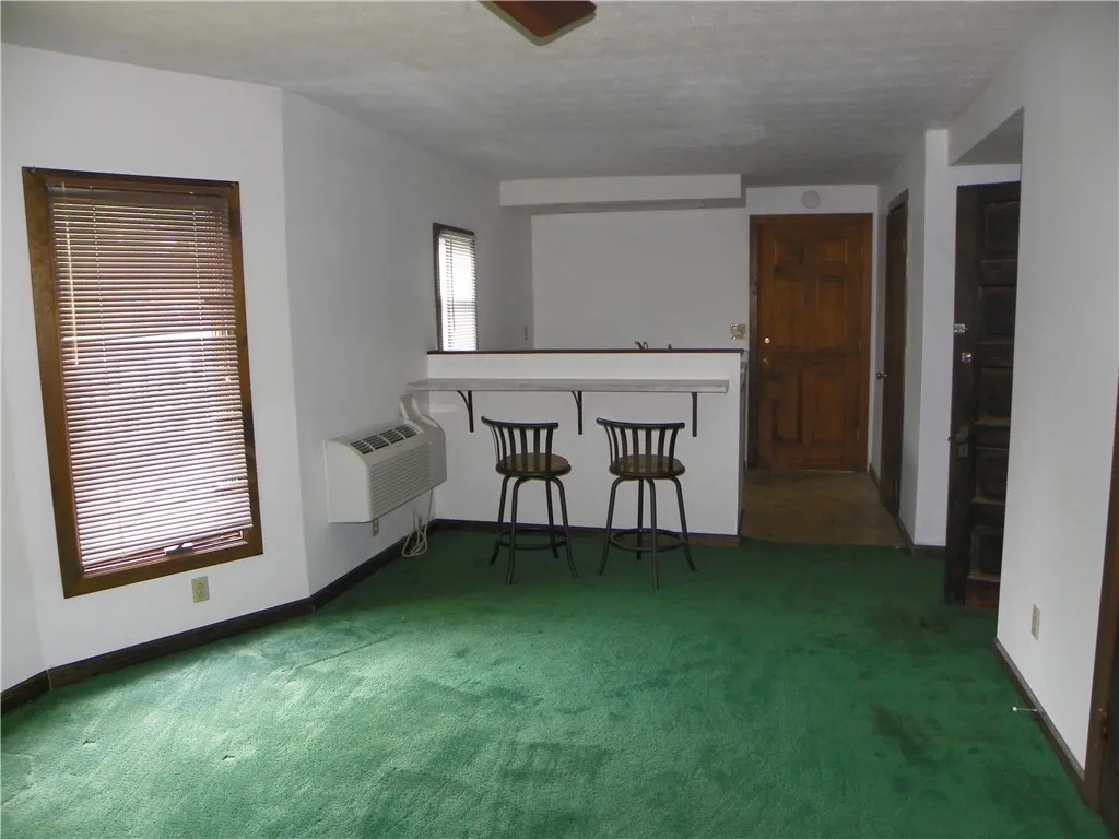 202 apt1