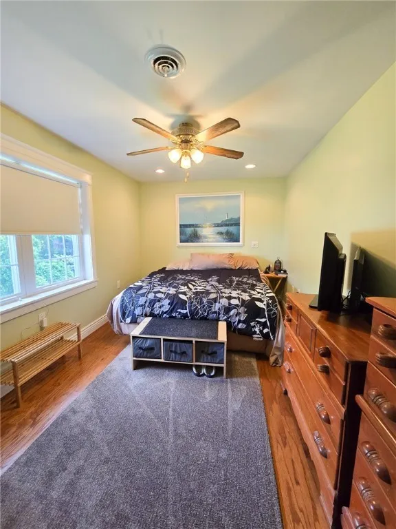 bedroom1
