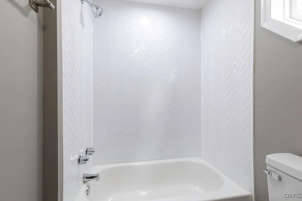 303 Diamond Street, Lenox, New York 13032, Lenox, New York 13032, 3 Bedrooms Bedrooms, 6 Rooms Rooms,1 BathroomBathrooms,Residential,For Sale,303 Diamond Street, Lenox, New York 13032,S1618857