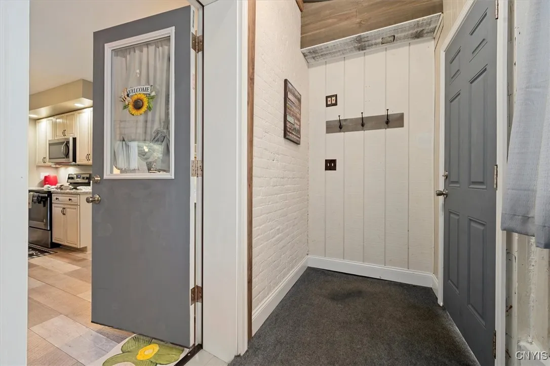 15 Franklin Avenue, Kirkland, New York 13323, Kirkland, New York 13323, 4 Bedrooms Bedrooms, 8 Rooms Rooms,2 BathroomsBathrooms,Residential,For Sale,15 Franklin Avenue, Kirkland, New York 13323,S1618718
