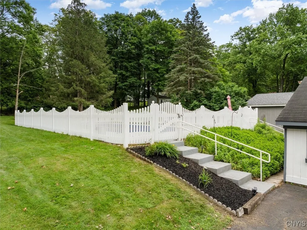 15 Franklin Avenue, Kirkland, New York 13323, Kirkland, New York 13323, 4 Bedrooms Bedrooms, 8 Rooms Rooms,2 BathroomsBathrooms,Residential,For Sale,15 Franklin Avenue, Kirkland, New York 13323,S1618718