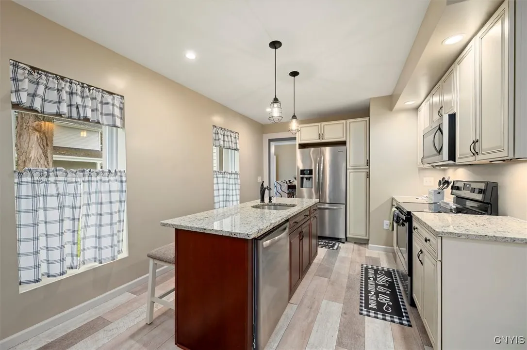 15 Franklin Avenue, Kirkland, New York 13323, Kirkland, New York 13323, 4 Bedrooms Bedrooms, 8 Rooms Rooms,2 BathroomsBathrooms,Residential,For Sale,15 Franklin Avenue, Kirkland, New York 13323,S1618718