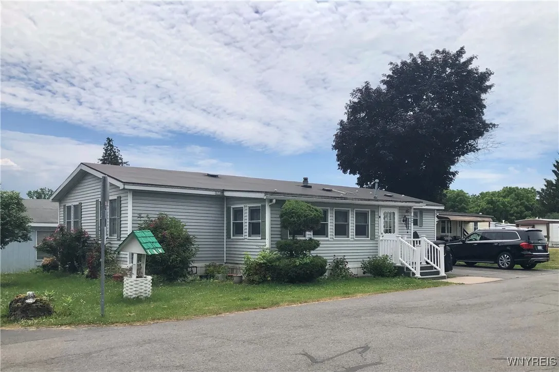 6035 South Transit #22 Road, Lockport Town, New Yo, Lockport Town, New York 14094, 3 Bedrooms Bedrooms, 6 Rooms Rooms,2 BathroomsBathrooms,Residential,For Sale,6035 South Transit #22 Road, Lockport Town, New Yo,B1618750