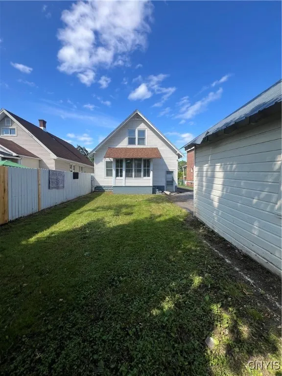 422 James Street, Utica, New York 13501, Utica, New York 13501, 4 Bedrooms Bedrooms, 9 Rooms Rooms,2 BathroomsBathrooms,Residential,For Sale,422 James Street, Utica, New York 13501,S1618151