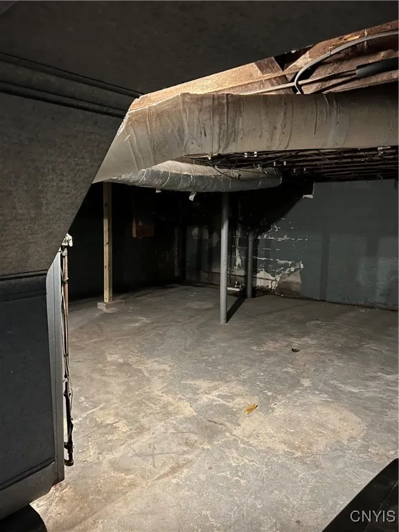 422 James Street, Utica, New York 13501, Utica, New York 13501, 4 Bedrooms Bedrooms, 9 Rooms Rooms,2 BathroomsBathrooms,Residential,For Sale,422 James Street, Utica, New York 13501,S1618151