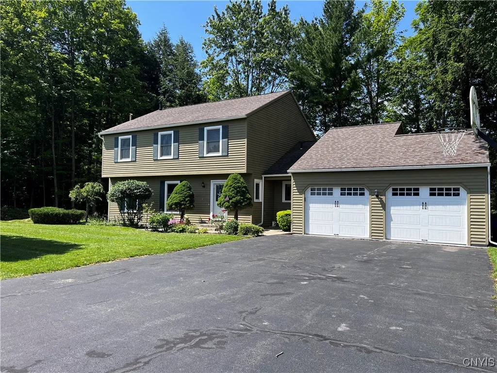 4405 Jack In The Pulpit Circle, Pompey, New York 1, Pompey, New York 13104, 5 Bedrooms Bedrooms, 10 Rooms Rooms,3 BathroomsBathrooms,Residential Lease,For Rent,4405 Jack In The Pulpit Circle, Pompey, New York 1,S1618534