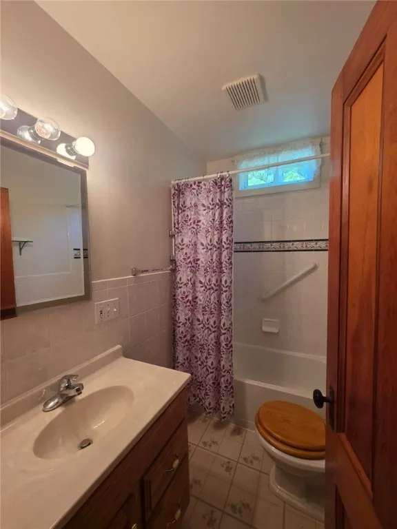 77 Vestal Avenue, Hancock, New York 13783, Hancock, New York 13783, 3 Bedrooms Bedrooms, 8 Rooms Rooms,2 BathroomsBathrooms,Residential,For Sale,77 Vestal Avenue, Hancock, New York 13783,R1618873