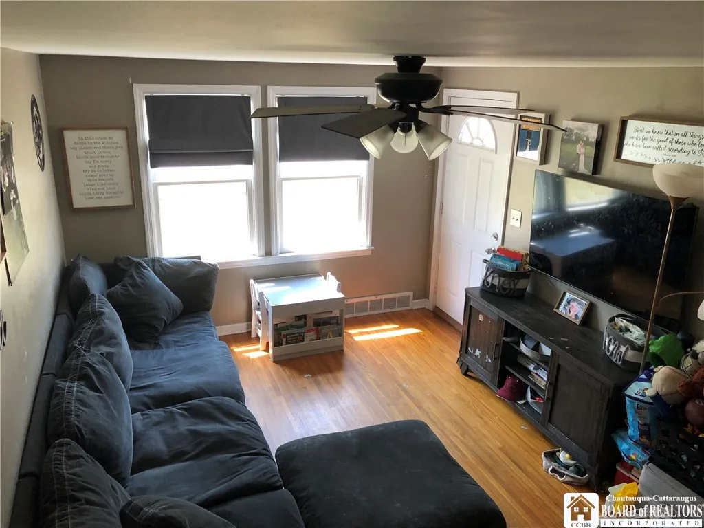 758 Highland Avenue, Tonawanda, New York 14223, Tonawanda, New York 14223, 6 Bedrooms Bedrooms, ,2 BathroomsBathrooms,Residential,For Sale,758 Highland Avenue, Tonawanda, New York 14223,R1618911