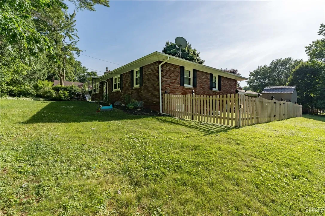 266 Chestnut Street, Watertown City, New York 1360, Watertown City, New York 13601, 3 Bedrooms Bedrooms, 9 Rooms Rooms,1 BathroomBathrooms,Residential,For Sale,266 Chestnut Street, Watertown City, New York 1360,S1617787