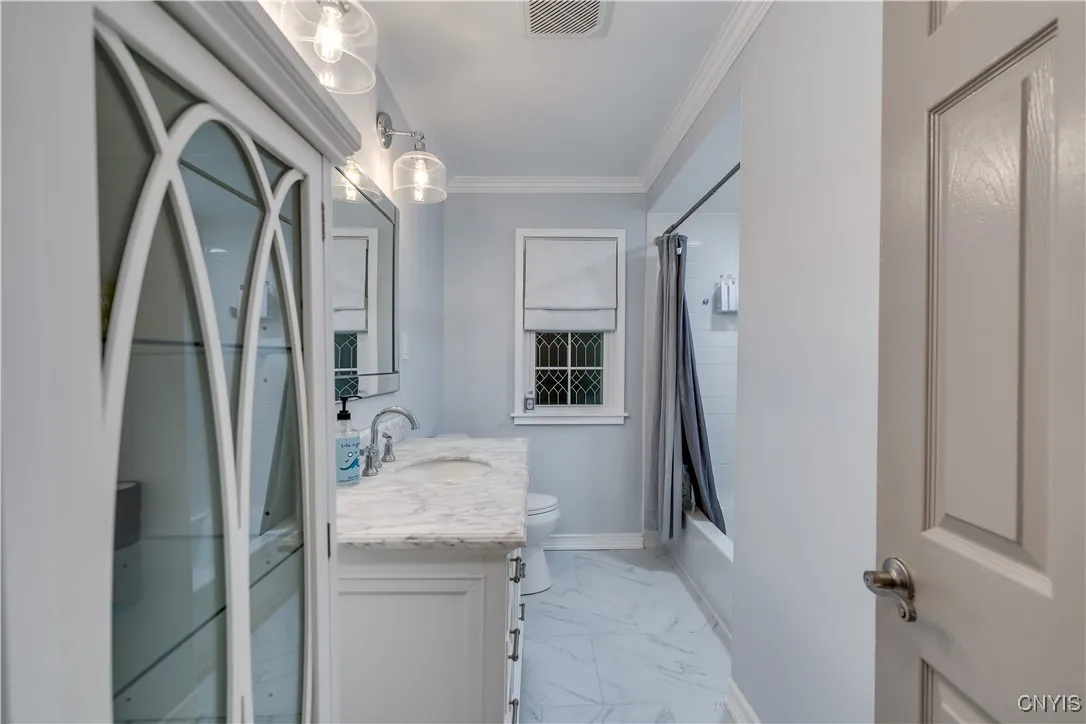 266 Chestnut Street, Watertown City, New York 1360, Watertown City, New York 13601, 3 Bedrooms Bedrooms, 9 Rooms Rooms,1 BathroomBathrooms,Residential,For Sale,266 Chestnut Street, Watertown City, New York 1360,S1617787