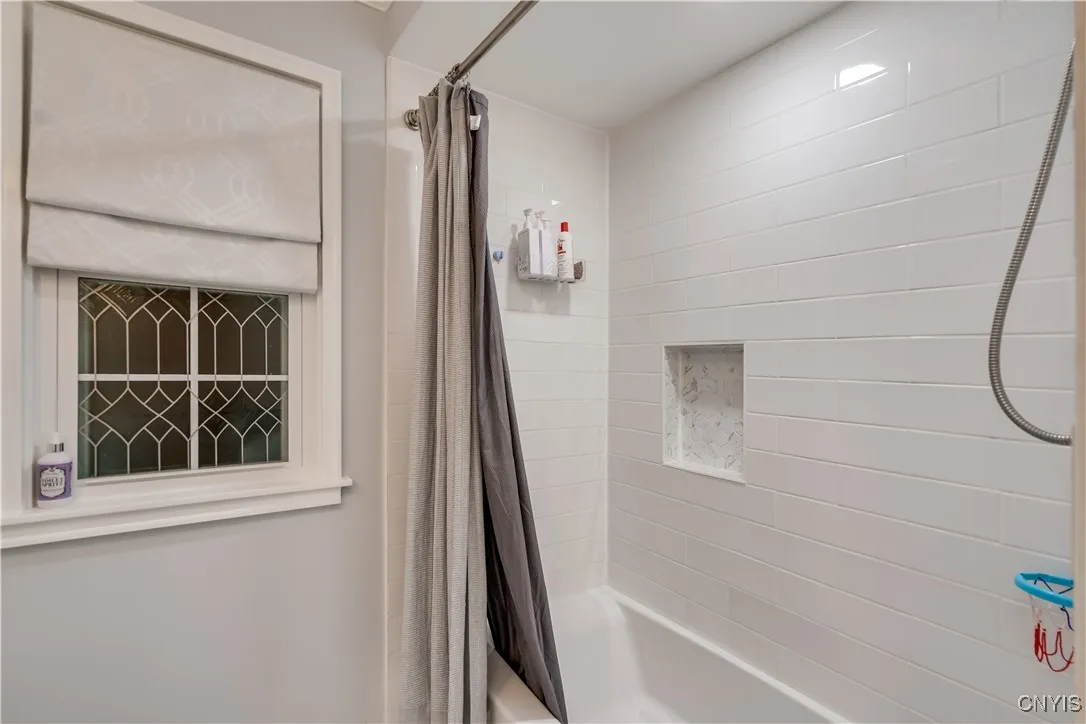 266 Chestnut Street, Watertown City, New York 1360, Watertown City, New York 13601, 3 Bedrooms Bedrooms, 9 Rooms Rooms,1 BathroomBathrooms,Residential,For Sale,266 Chestnut Street, Watertown City, New York 1360,S1617787