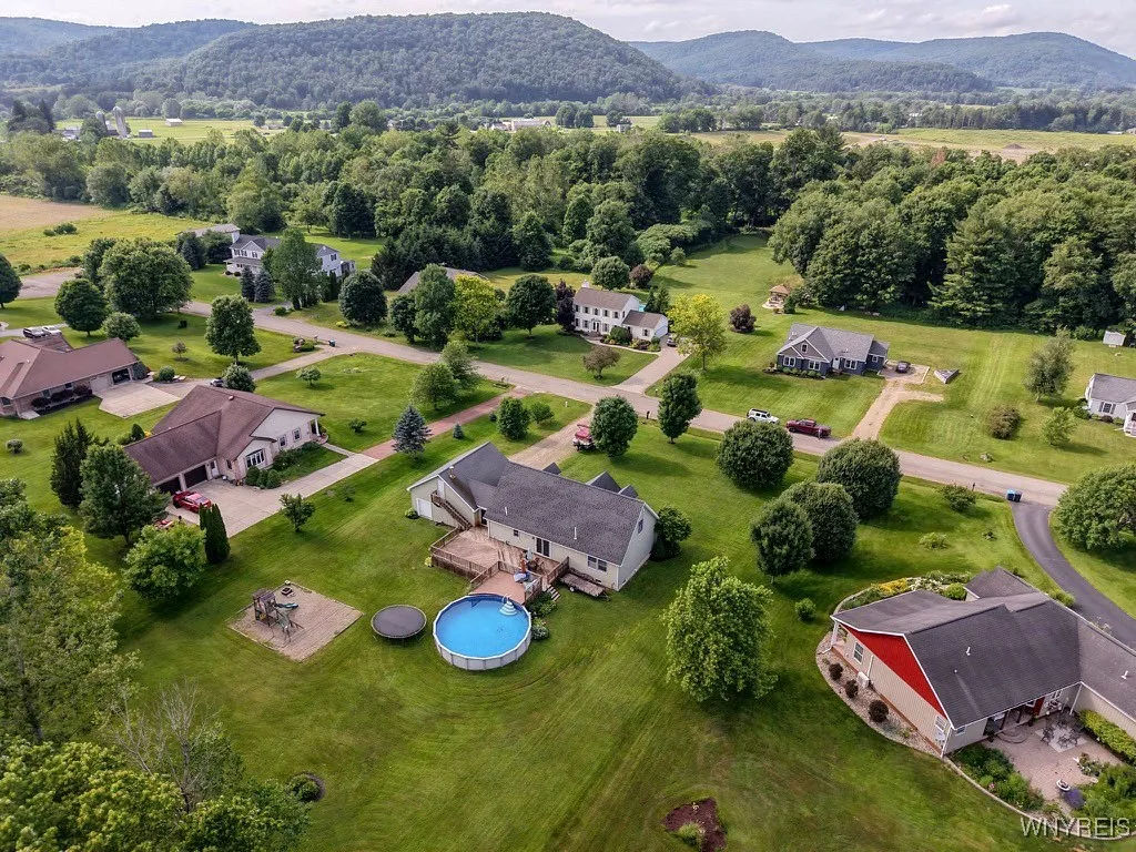 6149 Fairview Lane, Great Valley, New York 14741, Great Valley, New York 14741, 4 Bedrooms Bedrooms, 8 Rooms Rooms,2 BathroomsBathrooms,Residential,For Sale,6149 Fairview Lane, Great Valley, New York 14741,B1618877