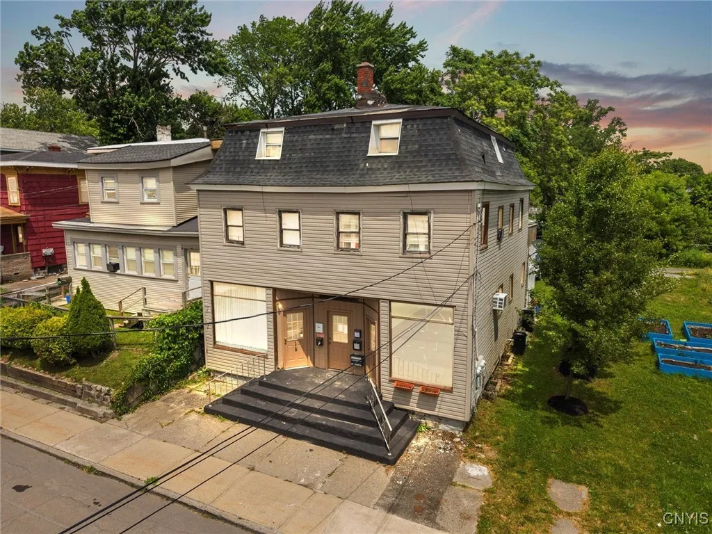 116 West Manlius Street, Dewitt, New York 13057, De Witt, New York 13057, ,Commercial Sale,For Sale,116 West Manlius Street, Dewitt, New York 13057,S1611469