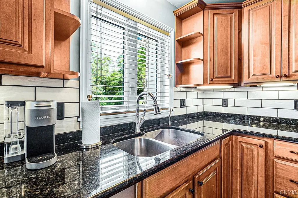10425 Roberts Road, Litchfield, New York 13456, Litchfield, New York 13456, 4 Bedrooms Bedrooms, 10 Rooms Rooms,2 BathroomsBathrooms,Residential,Closed,10425 Roberts Road, Litchfield, New York 13456,0,S1614524