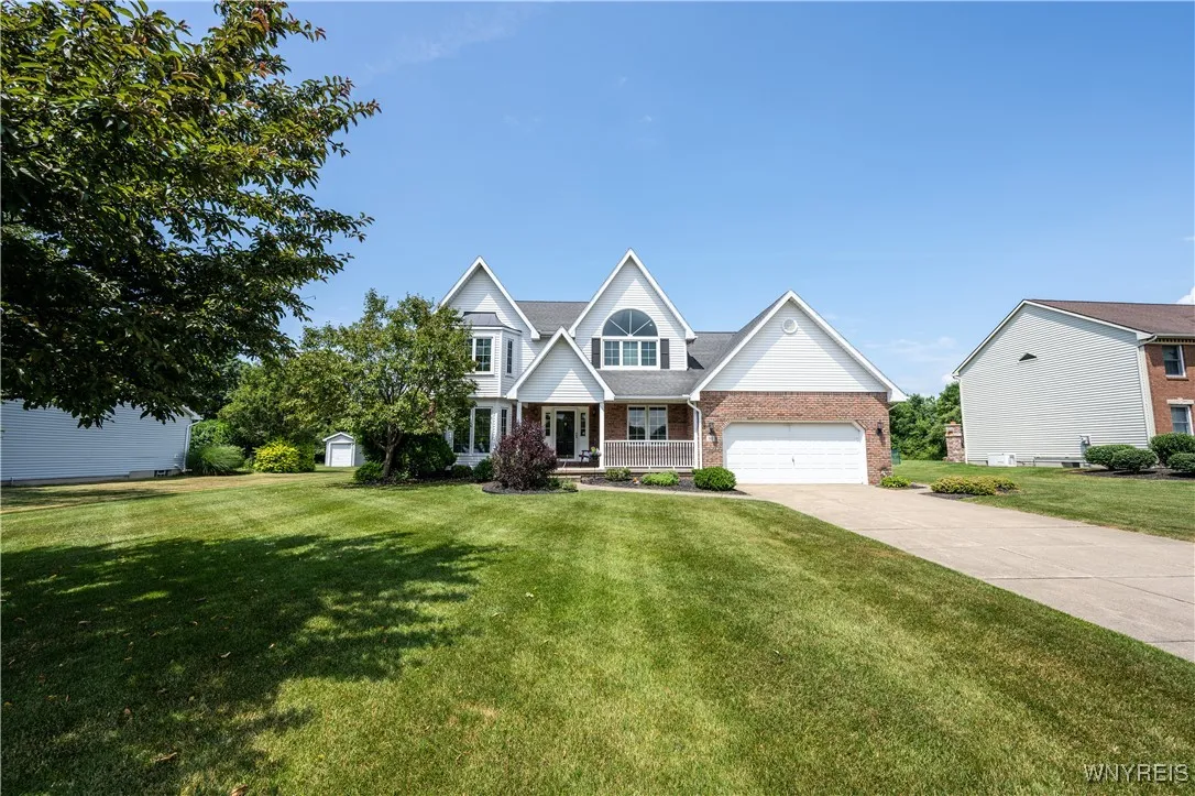 81 Burbank Drive, Orchard Park, New York 14127, Orchard Park, New York 14127, 4 Bedrooms Bedrooms, 10 Rooms Rooms,2 BathroomsBathrooms,Residential,Closed,81 Burbank Drive, Orchard Park, New York 14127,0,B1618606