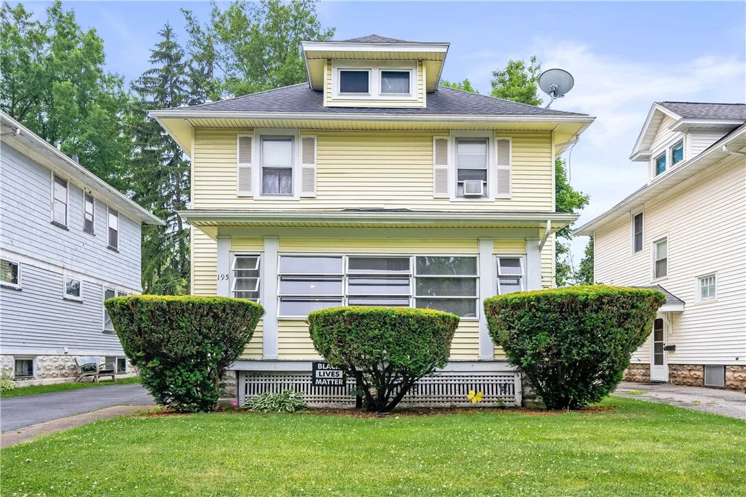 195 Roxborough Road, Rochester, New York 14619, Rochester, New York 14619, 4 Bedrooms Bedrooms, 6 Rooms Rooms,1 BathroomBathrooms,Residential,Closed,195 Roxborough Road, Rochester, New York 14619,0,R1618962