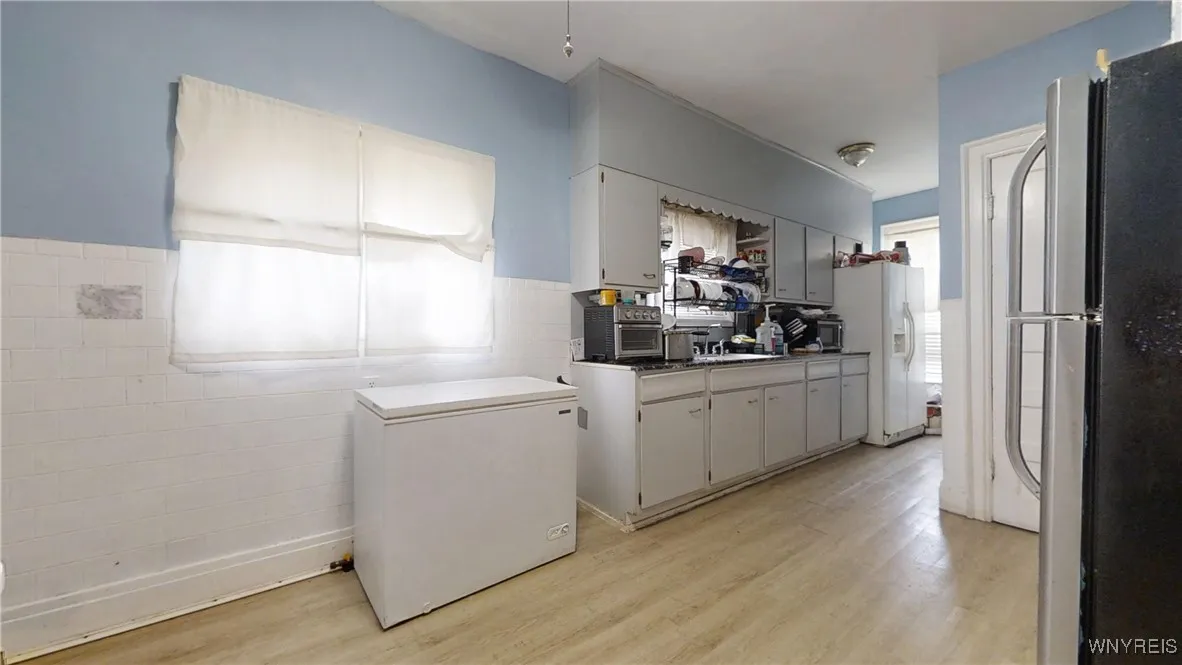 187 Auburn Avenue, Buffalo, New York 14213, Buffalo, New York 14213, 5 Bedrooms Bedrooms, ,2 BathroomsBathrooms,Residential,For Sale,187 Auburn Avenue, Buffalo, New York 14213,B1618787