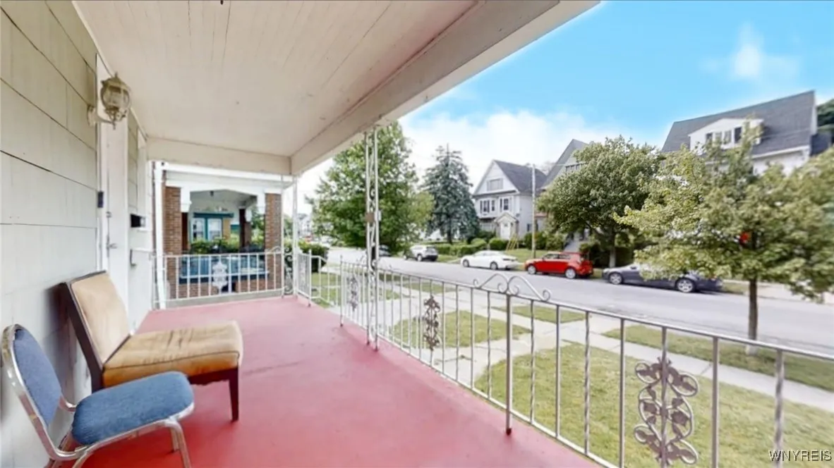 187 Auburn Avenue, Buffalo, New York 14213, Buffalo, New York 14213, 5 Bedrooms Bedrooms, ,2 BathroomsBathrooms,Residential,For Sale,187 Auburn Avenue, Buffalo, New York 14213,B1618787