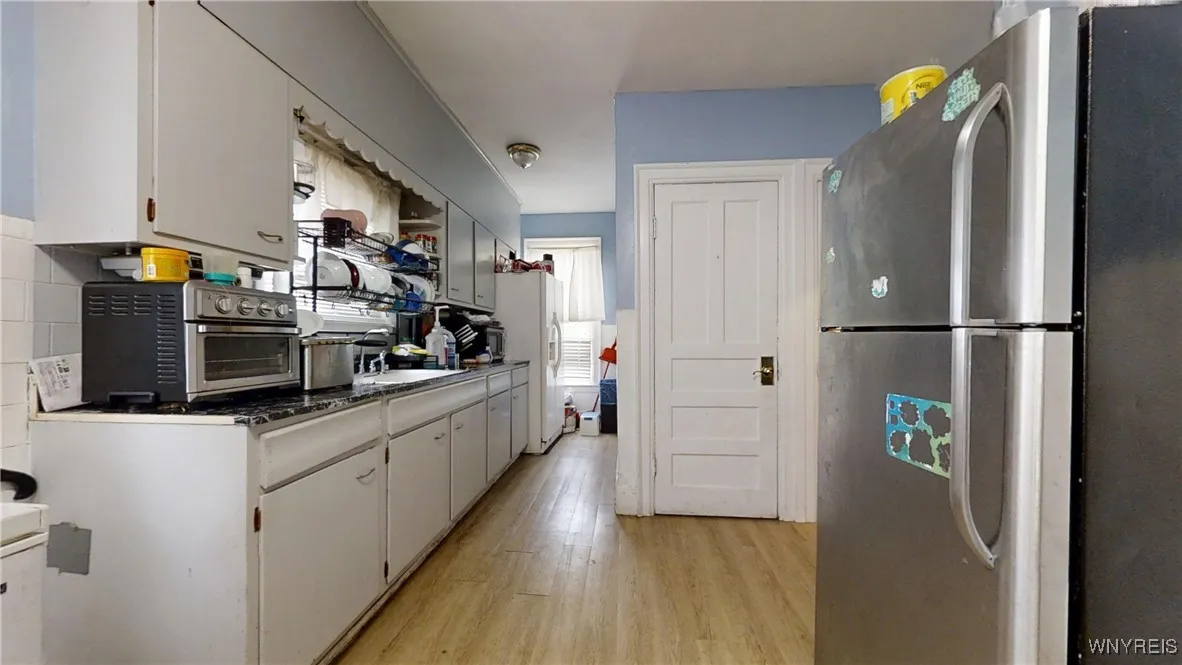 187 Auburn Avenue, Buffalo, New York 14213, Buffalo, New York 14213, 5 Bedrooms Bedrooms, ,2 BathroomsBathrooms,Residential,For Sale,187 Auburn Avenue, Buffalo, New York 14213,B1618787