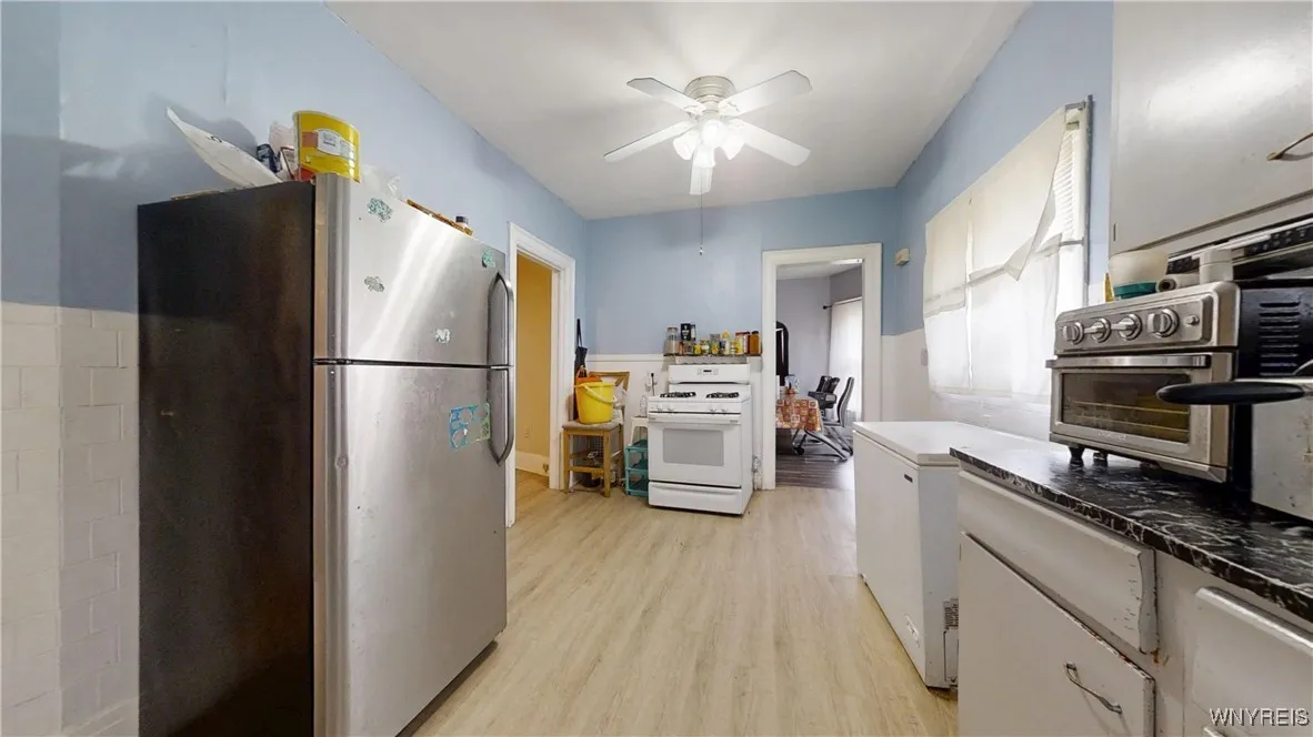 187 Auburn Avenue, Buffalo, New York 14213, Buffalo, New York 14213, 5 Bedrooms Bedrooms, ,2 BathroomsBathrooms,Residential,For Sale,187 Auburn Avenue, Buffalo, New York 14213,B1618787