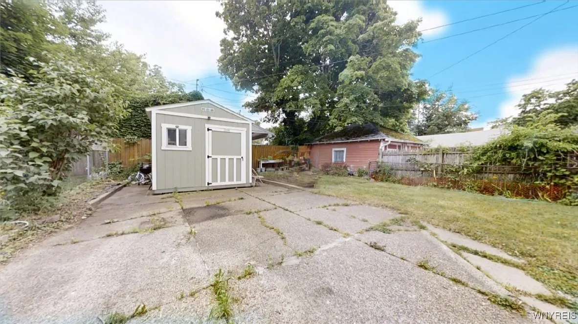 187 Auburn Avenue, Buffalo, New York 14213, Buffalo, New York 14213, 5 Bedrooms Bedrooms, ,2 BathroomsBathrooms,Residential,For Sale,187 Auburn Avenue, Buffalo, New York 14213,B1618787