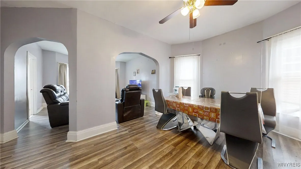 187 Auburn Avenue, Buffalo, New York 14213, Buffalo, New York 14213, 5 Bedrooms Bedrooms, ,2 BathroomsBathrooms,Residential,For Sale,187 Auburn Avenue, Buffalo, New York 14213,B1618787