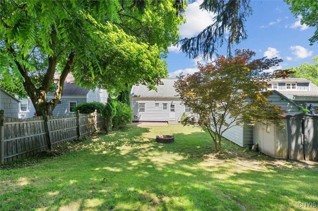 102 Westmont Road, Geddes, New York 13219, Geddes, New York 13219, 4 Bedrooms Bedrooms, 8 Rooms Rooms,1 BathroomBathrooms,Residential,Closed,102 Westmont Road, Geddes, New York 13219,0,S1618869