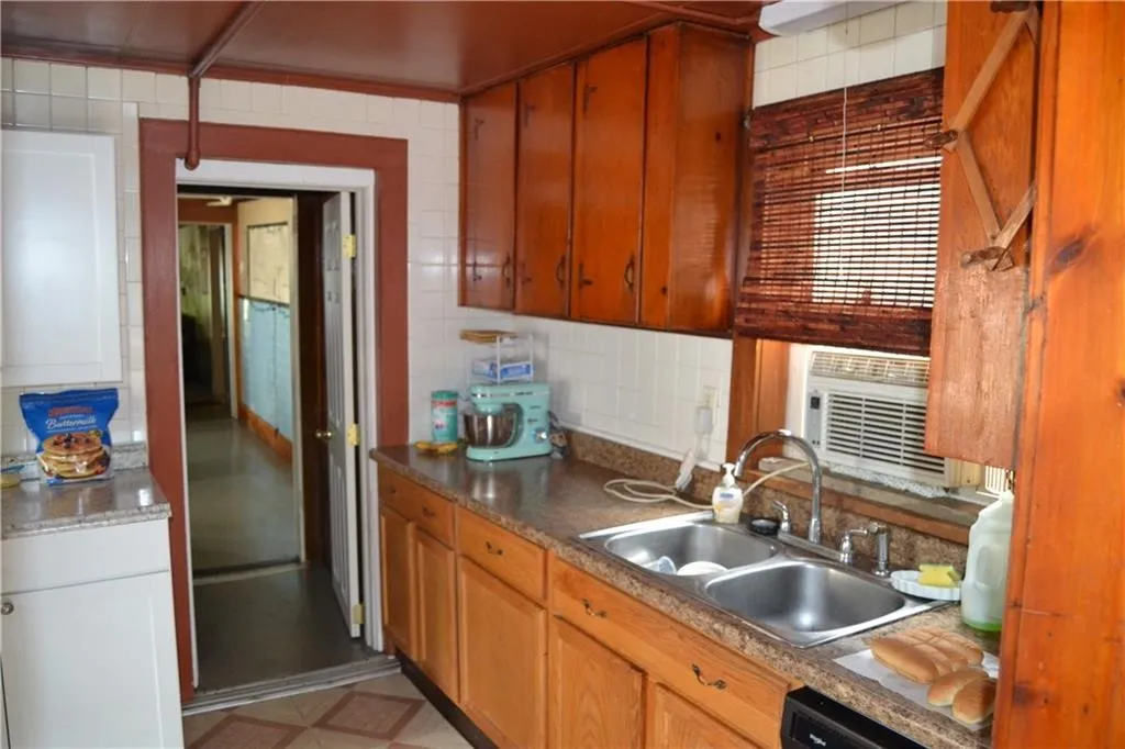 38 Chapin Street, Canandaigua City, New York 14424, Canandaigua City, New York 14424, 9 Bedrooms Bedrooms, ,Multi Family,For Sale,38 Chapin Street, Canandaigua City, New York 14424,R1618982