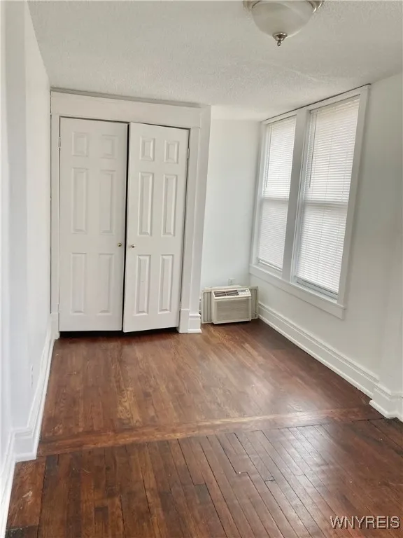 294 S. Elmwood Avenue 6, Buffalo, New York 14201, Buffalo, New York 14201, 1 Bedroom Bedrooms, 3 Rooms Rooms,1 BathroomBathrooms,Residential Lease,Closed,294 S. Elmwood Avenue 6, Buffalo, New York 14201,B1618991