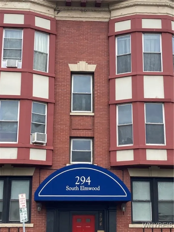 294 S. Elmwood Avenue 6, Buffalo, New York 14201, Buffalo, New York 14201, 1 Bedroom Bedrooms, 3 Rooms Rooms,1 BathroomBathrooms,Residential Lease,Closed,294 S. Elmwood Avenue 6, Buffalo, New York 14201,B1618991