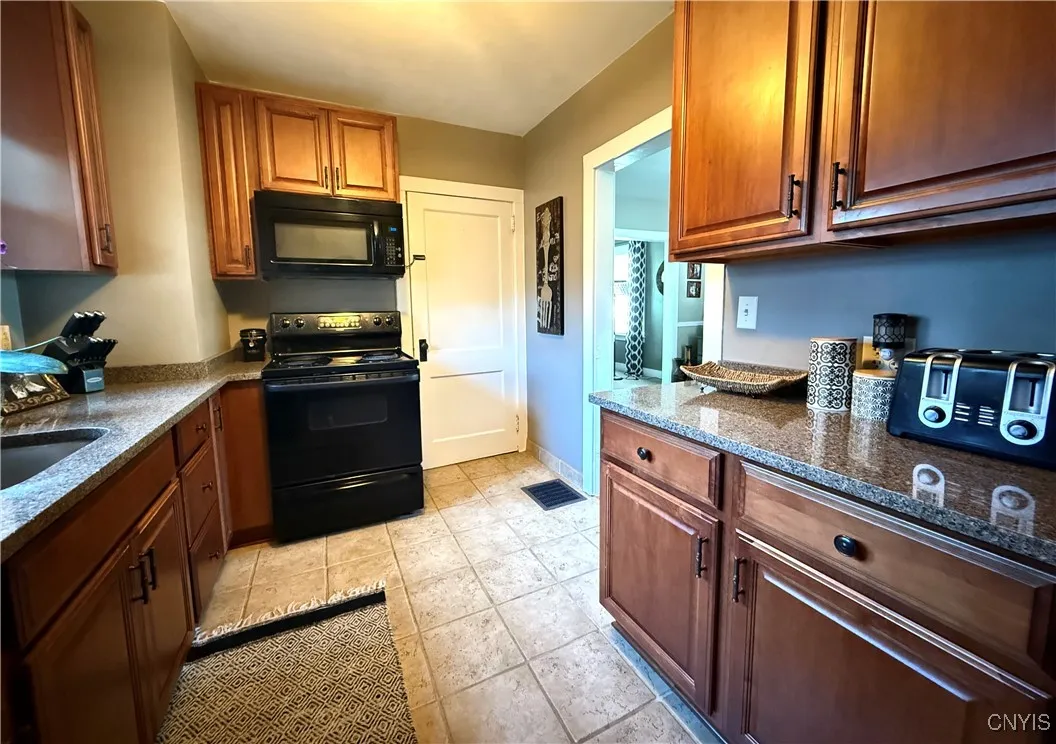19 Cedar Street, Cortland, New York 13045, Cortland, New York 13045, 3 Bedrooms Bedrooms, 9 Rooms Rooms,2 BathroomsBathrooms,Residential,Closed,19 Cedar Street, Cortland, New York 13045,S1618956