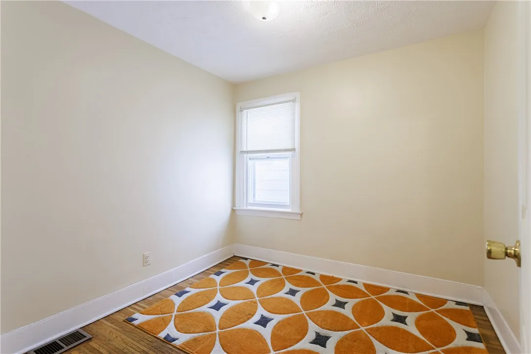 72 Weld Street, Rochester, New York 14605, Rochester, New York 14605, 4 Bedrooms Bedrooms, 7 Rooms Rooms,1 BathroomBathrooms,Residential,For Sale,72 Weld Street, Rochester, New York 14605,R1618746