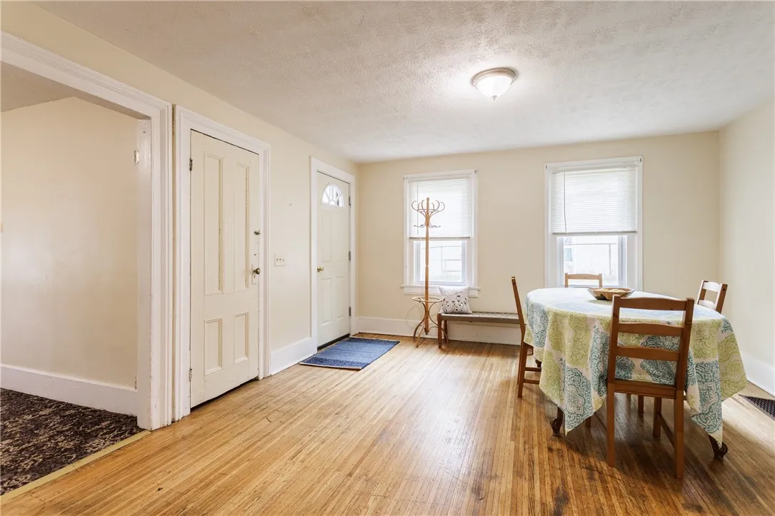 72 Weld Street, Rochester, New York 14605, Rochester, New York 14605, 4 Bedrooms Bedrooms, 7 Rooms Rooms,1 BathroomBathrooms,Residential,For Sale,72 Weld Street, Rochester, New York 14605,R1618746
