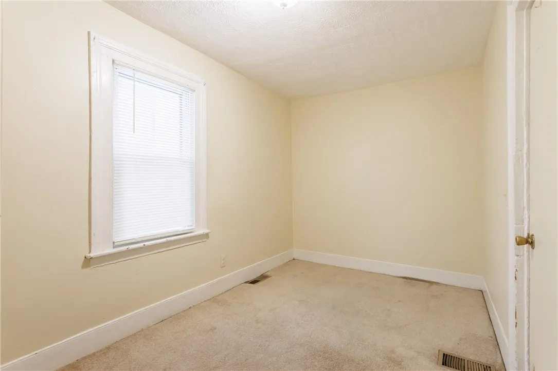 72 Weld Street, Rochester, New York 14605, Rochester, New York 14605, 4 Bedrooms Bedrooms, 7 Rooms Rooms,1 BathroomBathrooms,Residential,For Sale,72 Weld Street, Rochester, New York 14605,R1618746
