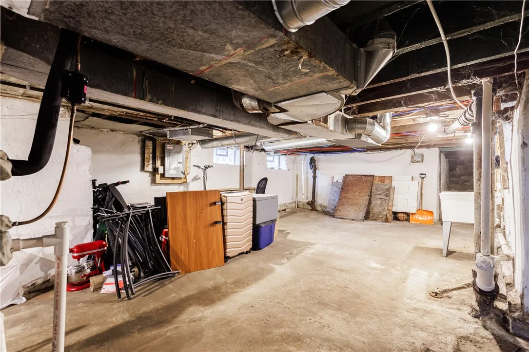 72 Weld Street, Rochester, New York 14605, Rochester, New York 14605, 4 Bedrooms Bedrooms, 7 Rooms Rooms,1 BathroomBathrooms,Residential,For Sale,72 Weld Street, Rochester, New York 14605,R1618746