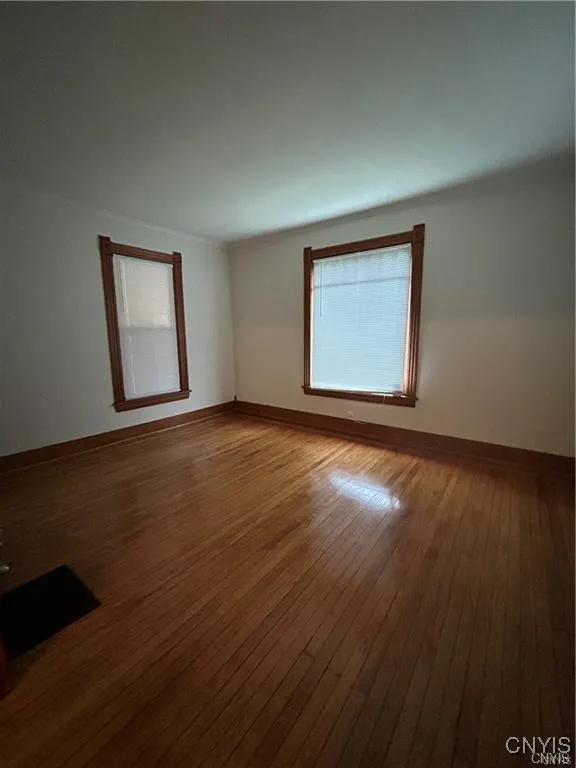 309 Hamilton Street, Syracuse, New York 13204, Syracuse, New York 13204, 2 Bedrooms Bedrooms, 6 Rooms Rooms,1 BathroomBathrooms,Residential Lease,For Rent,309 Hamilton Street, Syracuse, New York 13204,S1619002