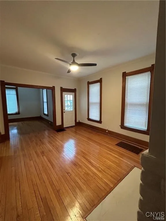 309 Hamilton Street, Syracuse, New York 13204, Syracuse, New York 13204, 2 Bedrooms Bedrooms, 6 Rooms Rooms,1 BathroomBathrooms,Residential Lease,For Rent,309 Hamilton Street, Syracuse, New York 13204,S1619002