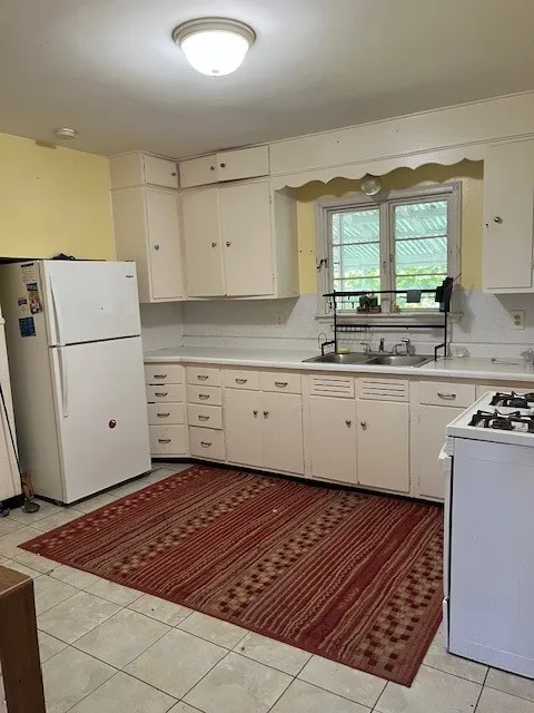 110 Cottage Street, Auburn, New York 13021, Auburn, New York 13021, 6 Bedrooms Bedrooms, ,2 BathroomsBathrooms,Residential,Closed,110 Cottage Street, Auburn, New York 13021,0,R1618926