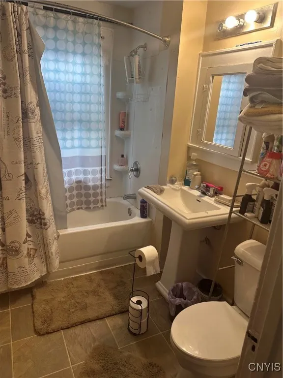 Downstairs Unit Bathroom