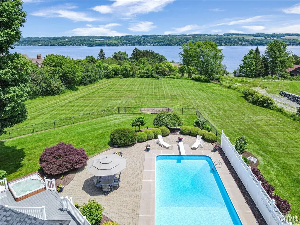 2516 West Lake Road, Skaneateles, New York 13152, Skaneateles, New York 13152, 4 Bedrooms Bedrooms, 9 Rooms Rooms,2 BathroomsBathrooms,Residential,Closed,2516 West Lake Road, Skaneateles, New York 13152,0,S1615259