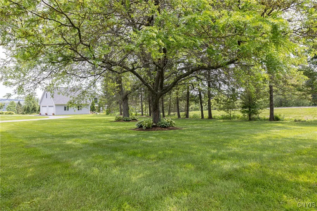 2516 West Lake Road, Skaneateles, New York 13152, Skaneateles, New York 13152, 4 Bedrooms Bedrooms, 9 Rooms Rooms,2 BathroomsBathrooms,Residential,Closed,2516 West Lake Road, Skaneateles, New York 13152,0,S1615259
