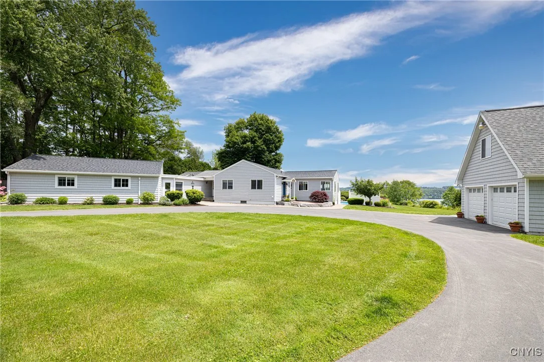 2516 West Lake Road, Skaneateles, New York 13152, Skaneateles, New York 13152, 4 Bedrooms Bedrooms, 9 Rooms Rooms,2 BathroomsBathrooms,Residential,Closed,2516 West Lake Road, Skaneateles, New York 13152,0,S1615259